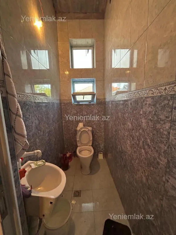 Satılır 8 otaqlı həyət evi 260 m²