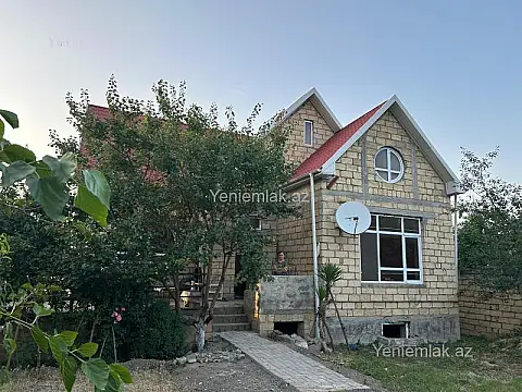 Satılır 8 otaqlı həyət evi 260 m² — Quba 8 otaq 260.00 m²