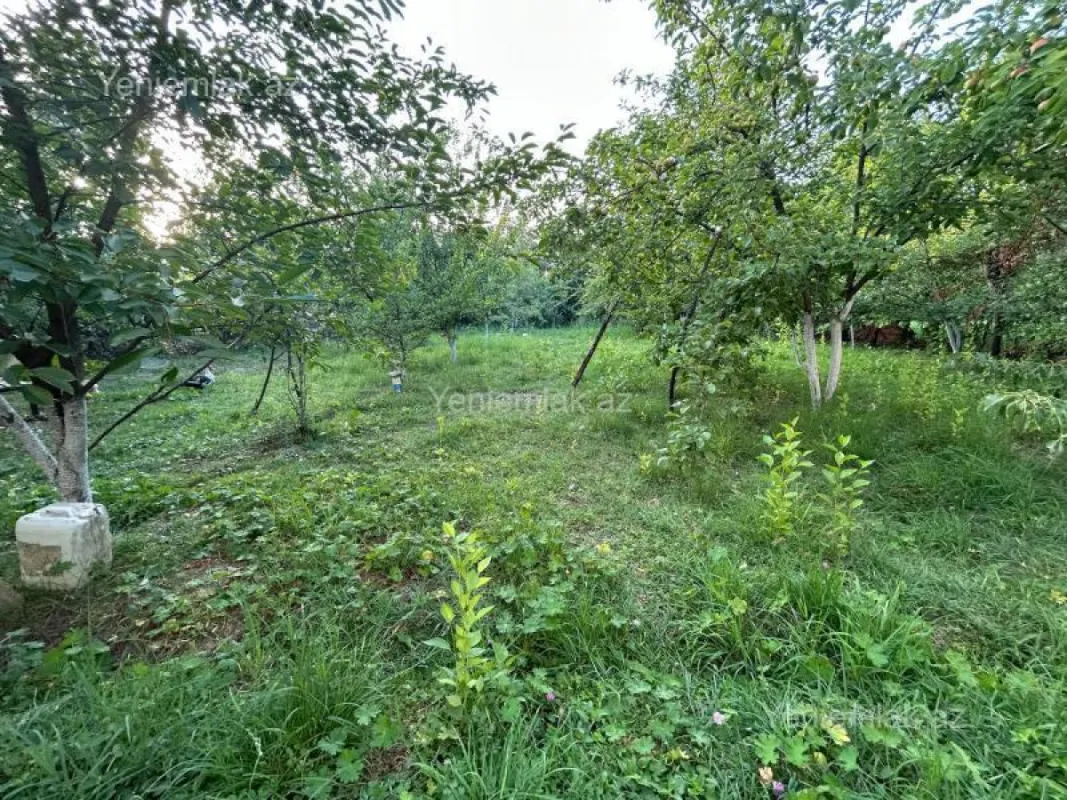 Satılır 8 otaqlı həyət evi 260 m²