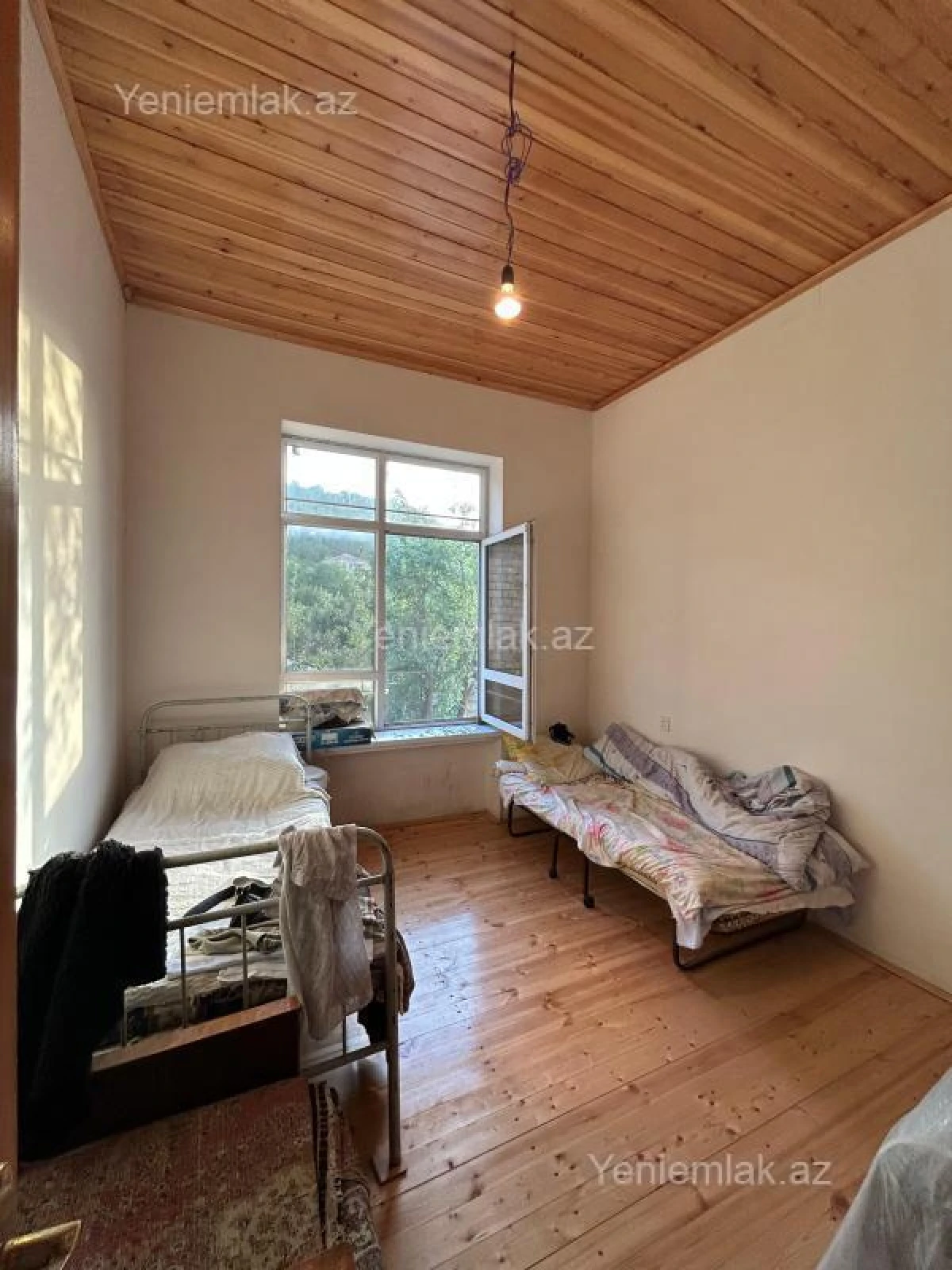 Satılır 8 otaqlı həyət evi 260 m²