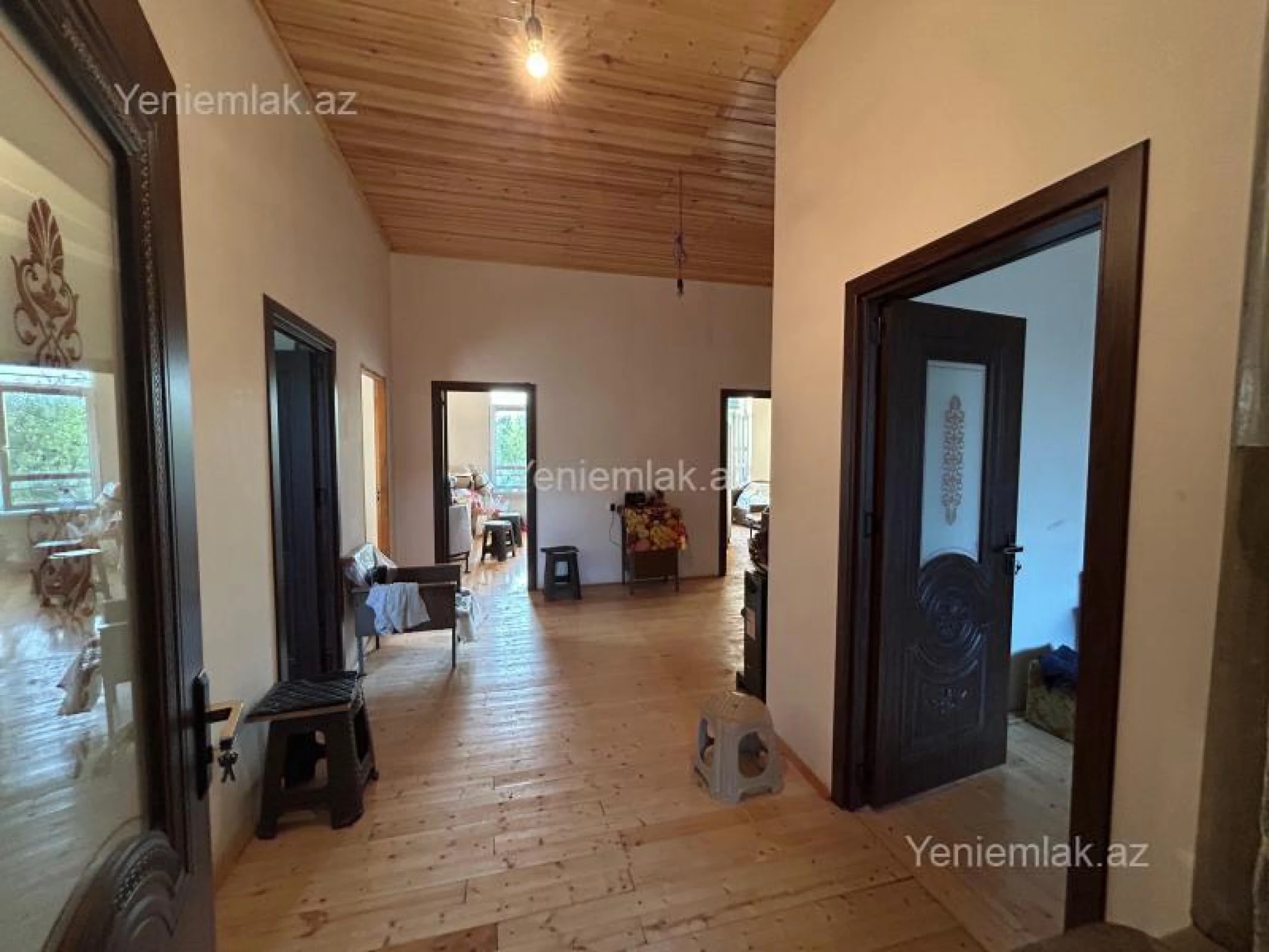 Satılır 8 otaqlı həyət evi 260 m²