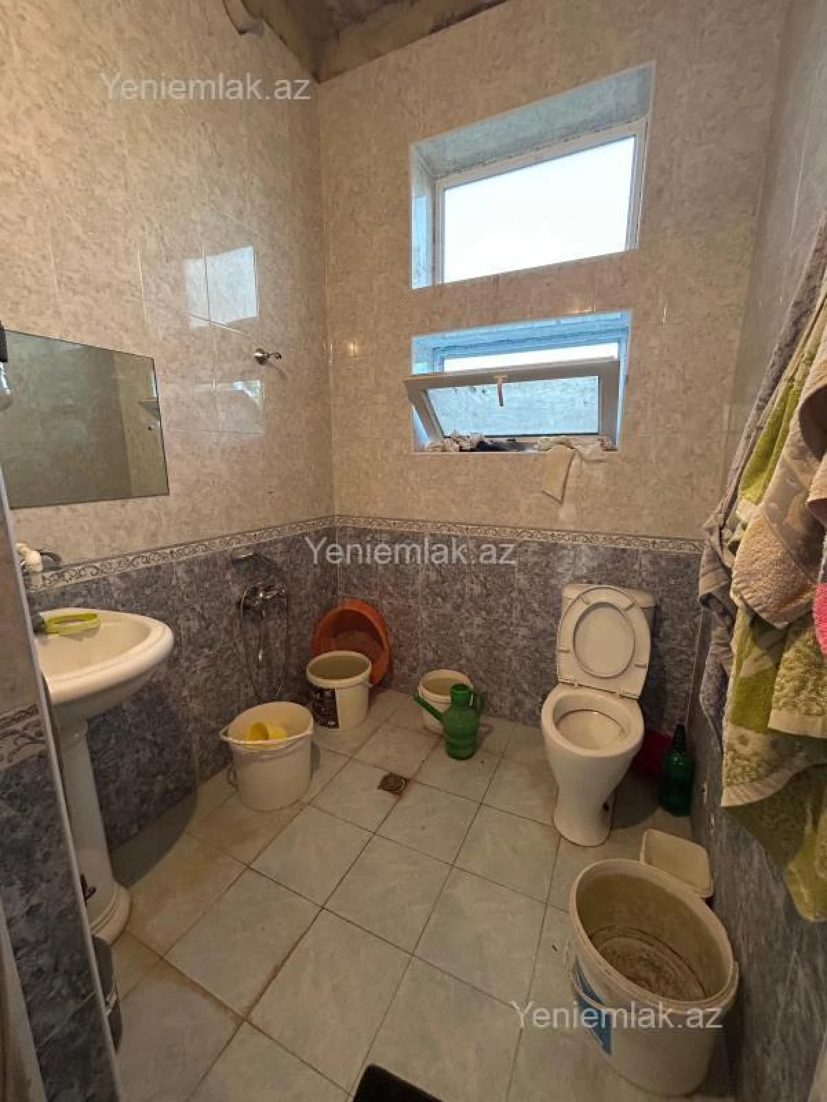Satılır 8 otaqlı həyət evi 260 m²