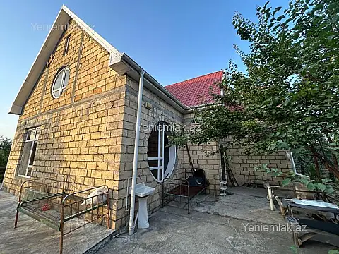 Satılır 8 otaqlı həyət evi 260 m²