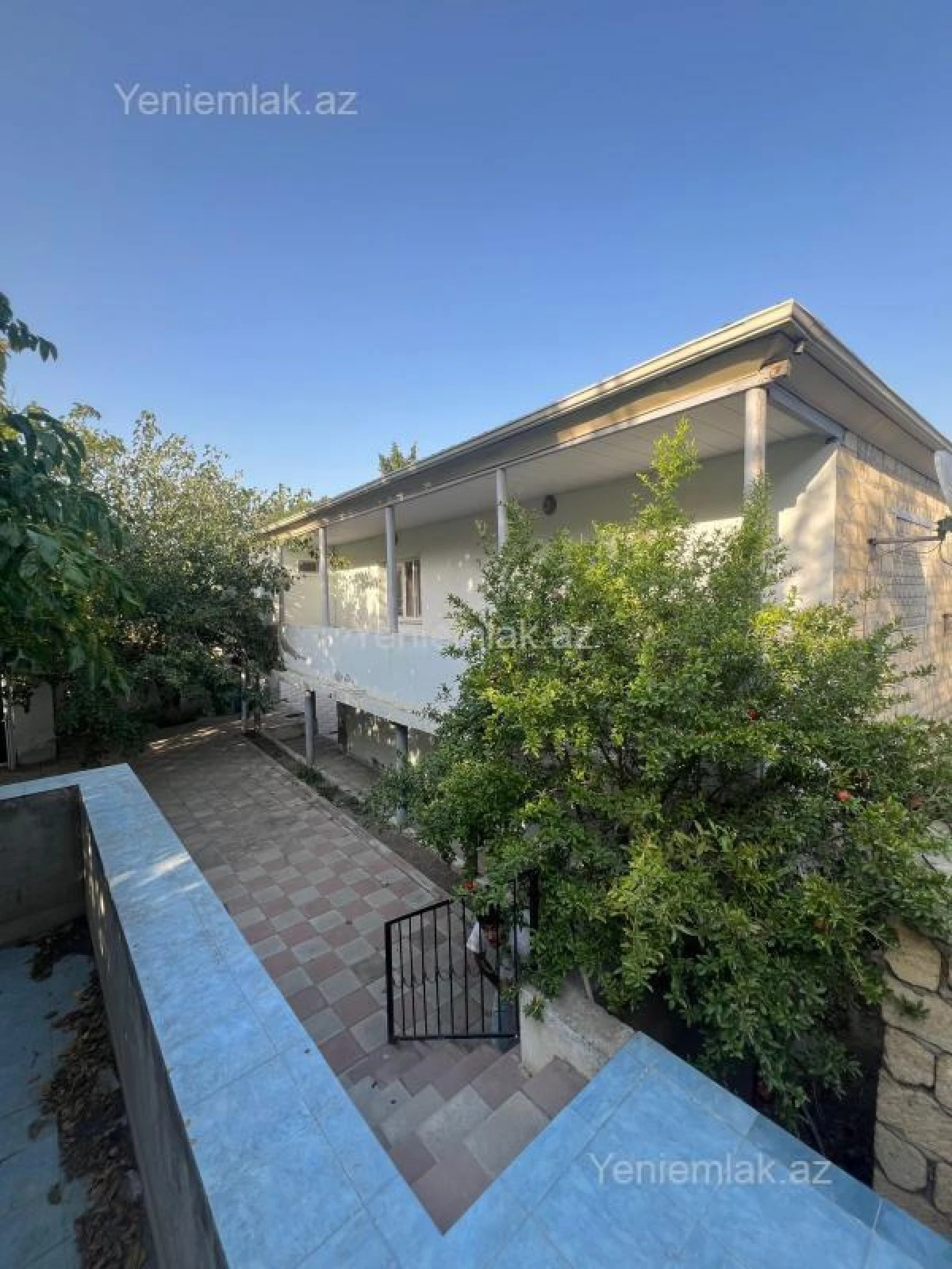 Satılır 4 otaqlı həyət evi 140 m²