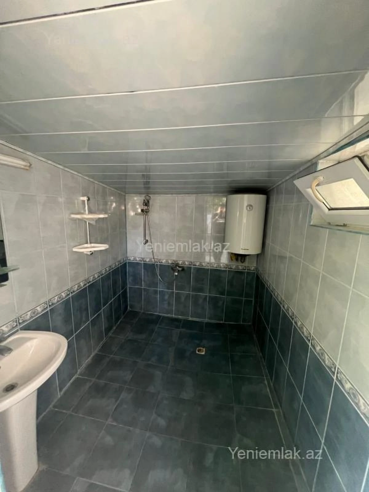 Satılır 4 otaqlı həyət evi 140 m²