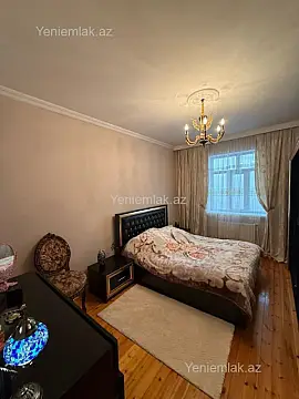 Satılır 7 otaqlı həyət evi 240 m²