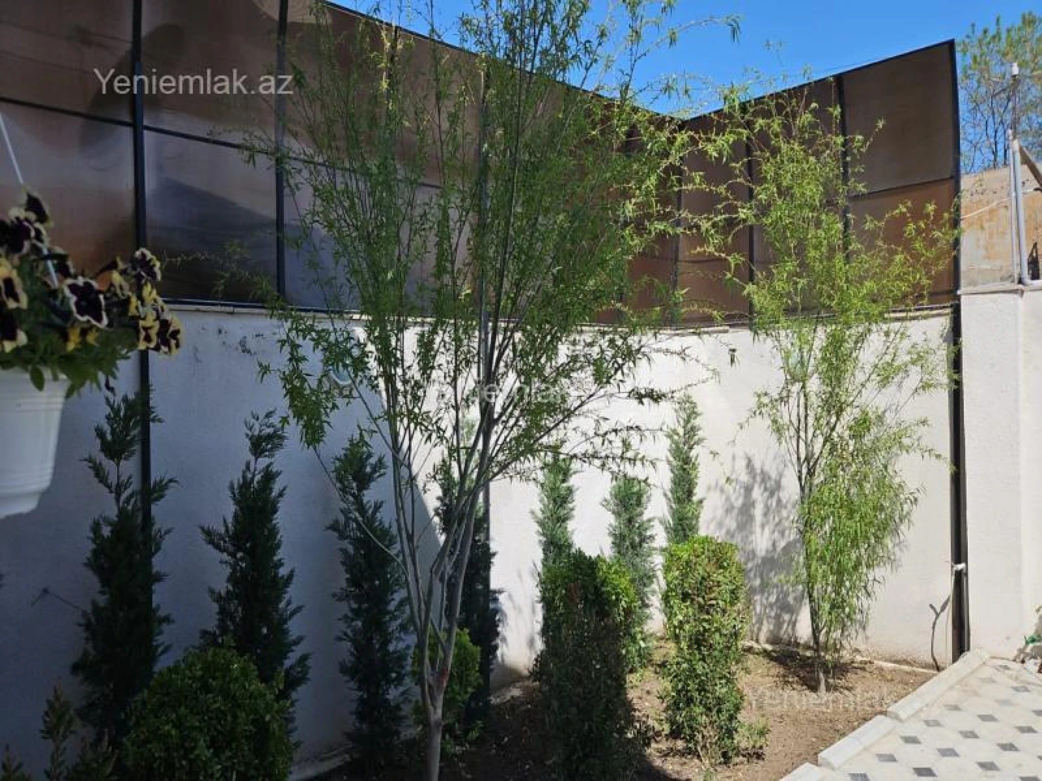 Satılır 7 otaqlı həyət evi 240 m²