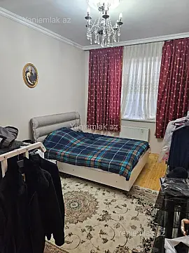 Satılır 7 otaqlı həyət evi 240 m²
