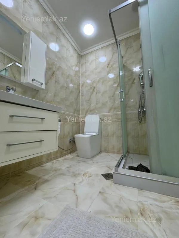 Satılır 2 otaqlı yeni tikili 62.5 m²