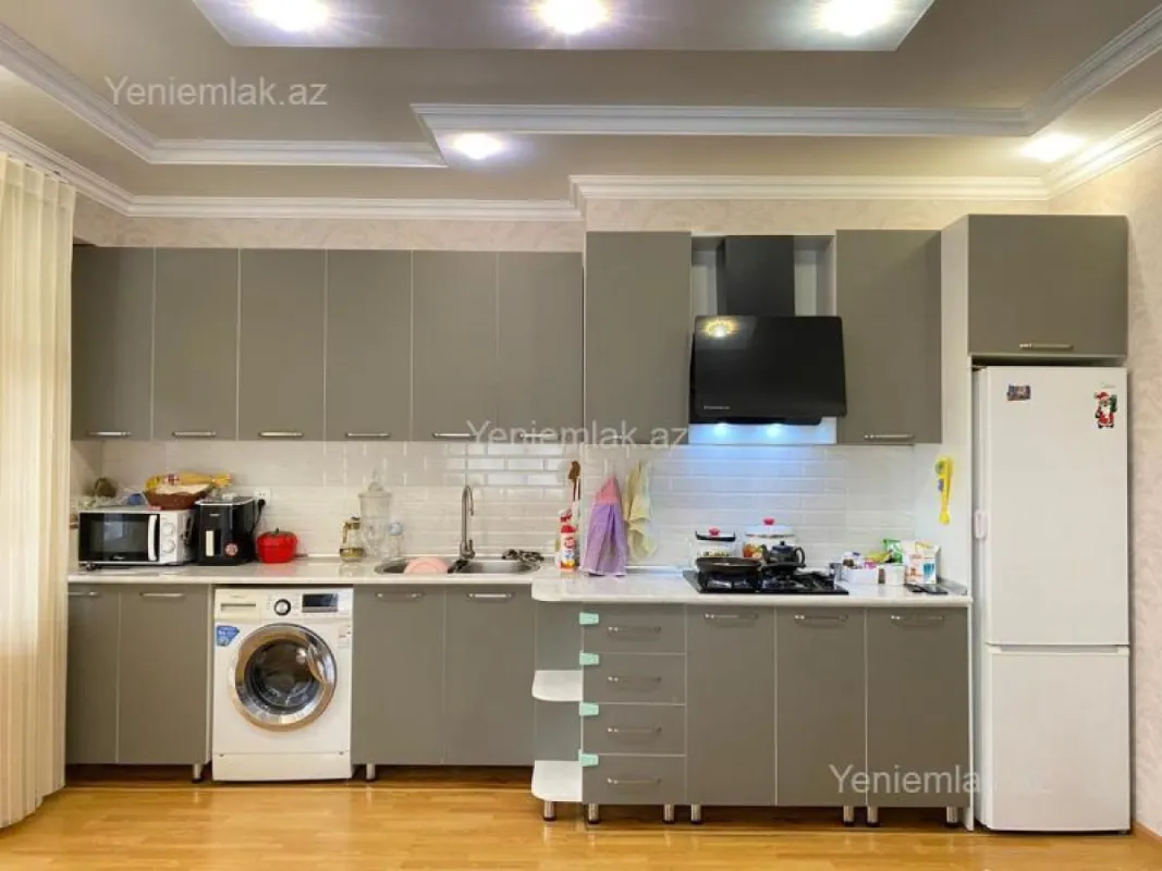 Satılır 3 otaqlı yeni tikili 85 m²