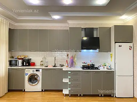 Satılır 3 otaqlı yeni tikili 85 m²