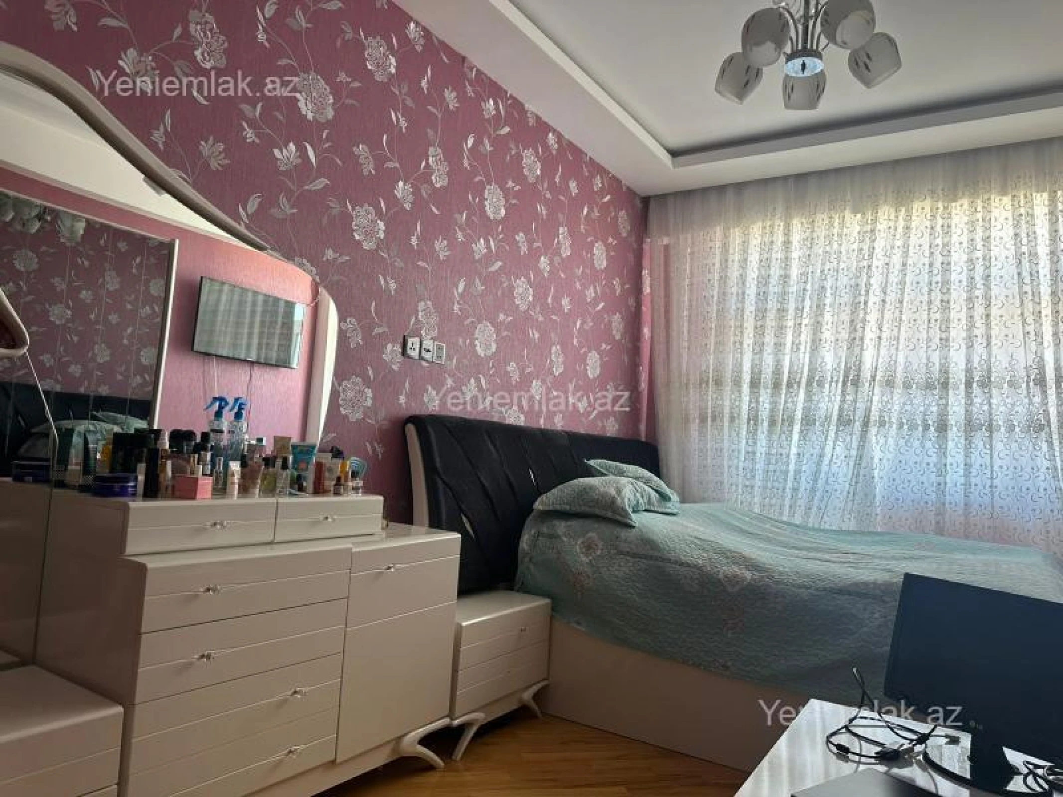 Satılır 2 otaqlı yeni tikili 76 m²