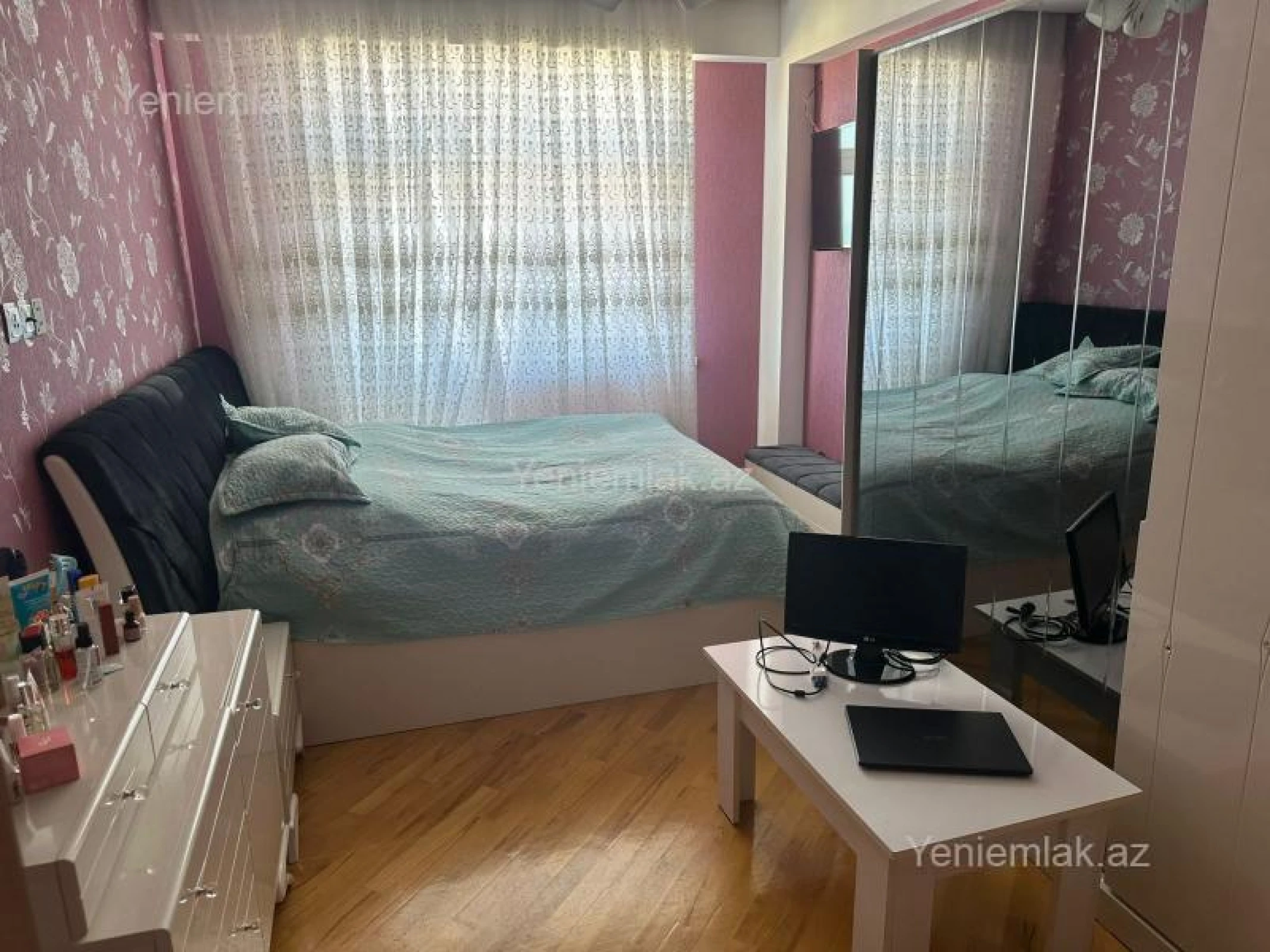 Satılır 2 otaqlı yeni tikili 76 m²