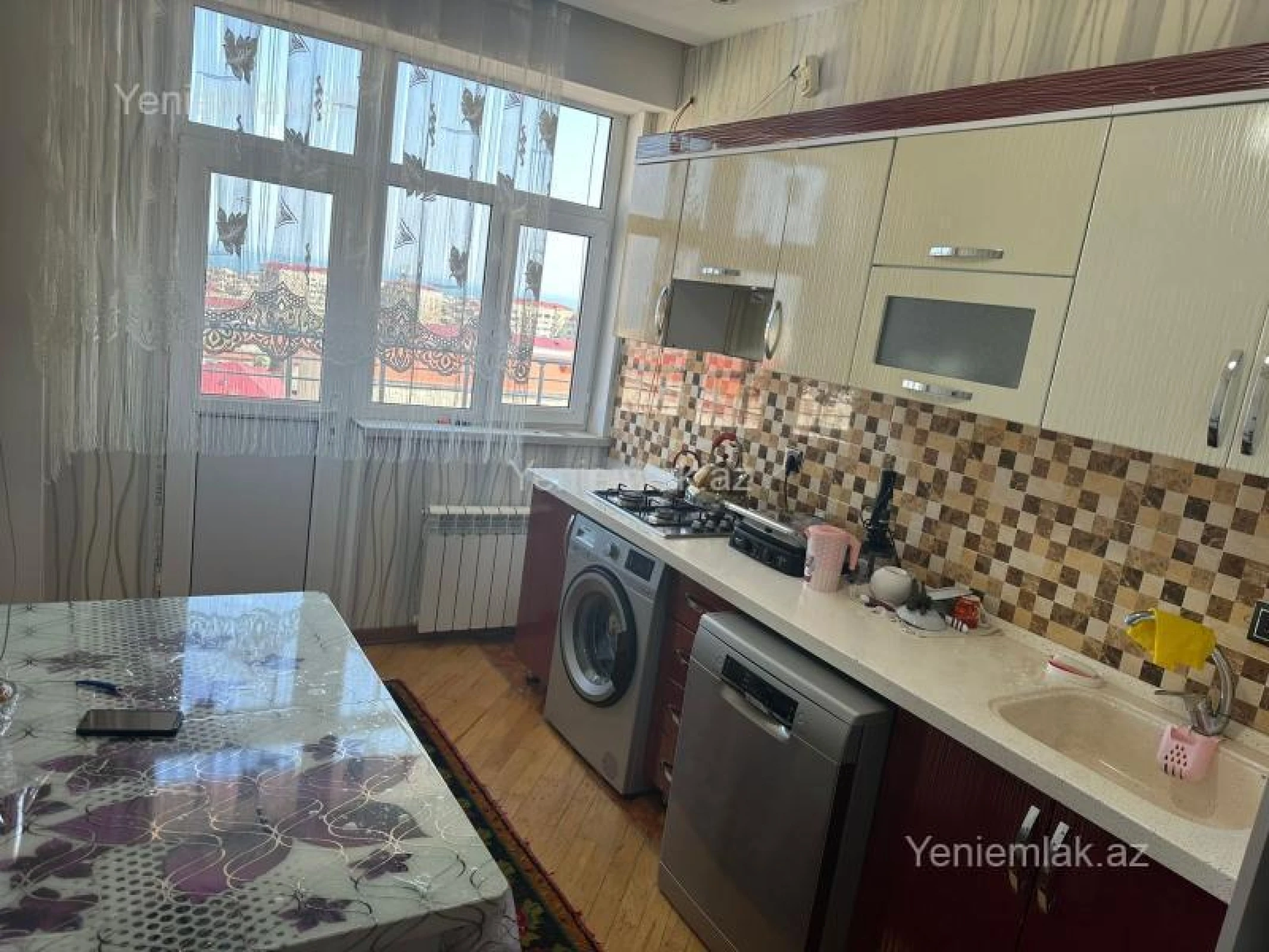 Satılır 2 otaqlı yeni tikili 76 m²