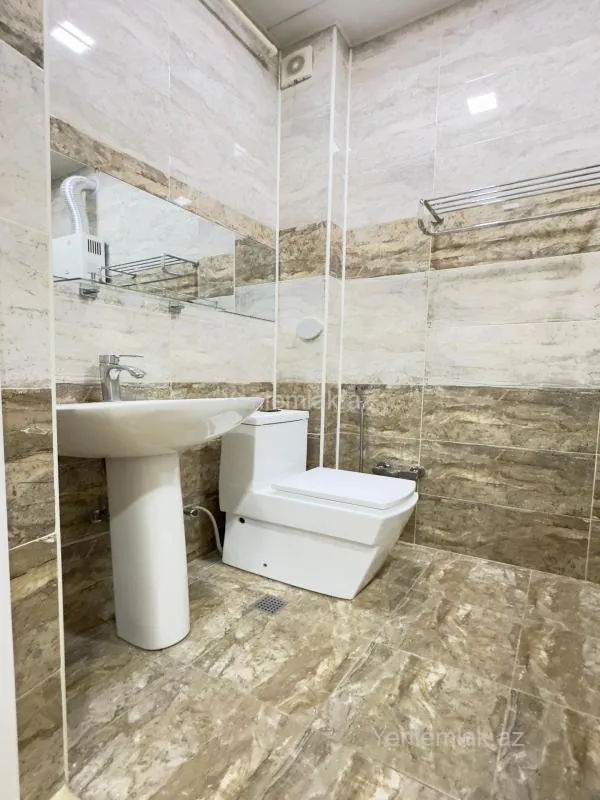 Satılır 2 otaqlı köhnə tikili 60 m²