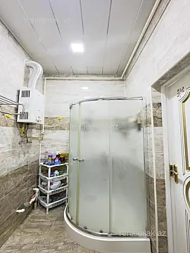 Satılır 2 otaqlı köhnə tikili 60 m²