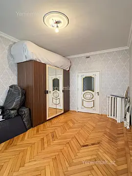 Satılır 2 otaqlı köhnə tikili 60 m²
