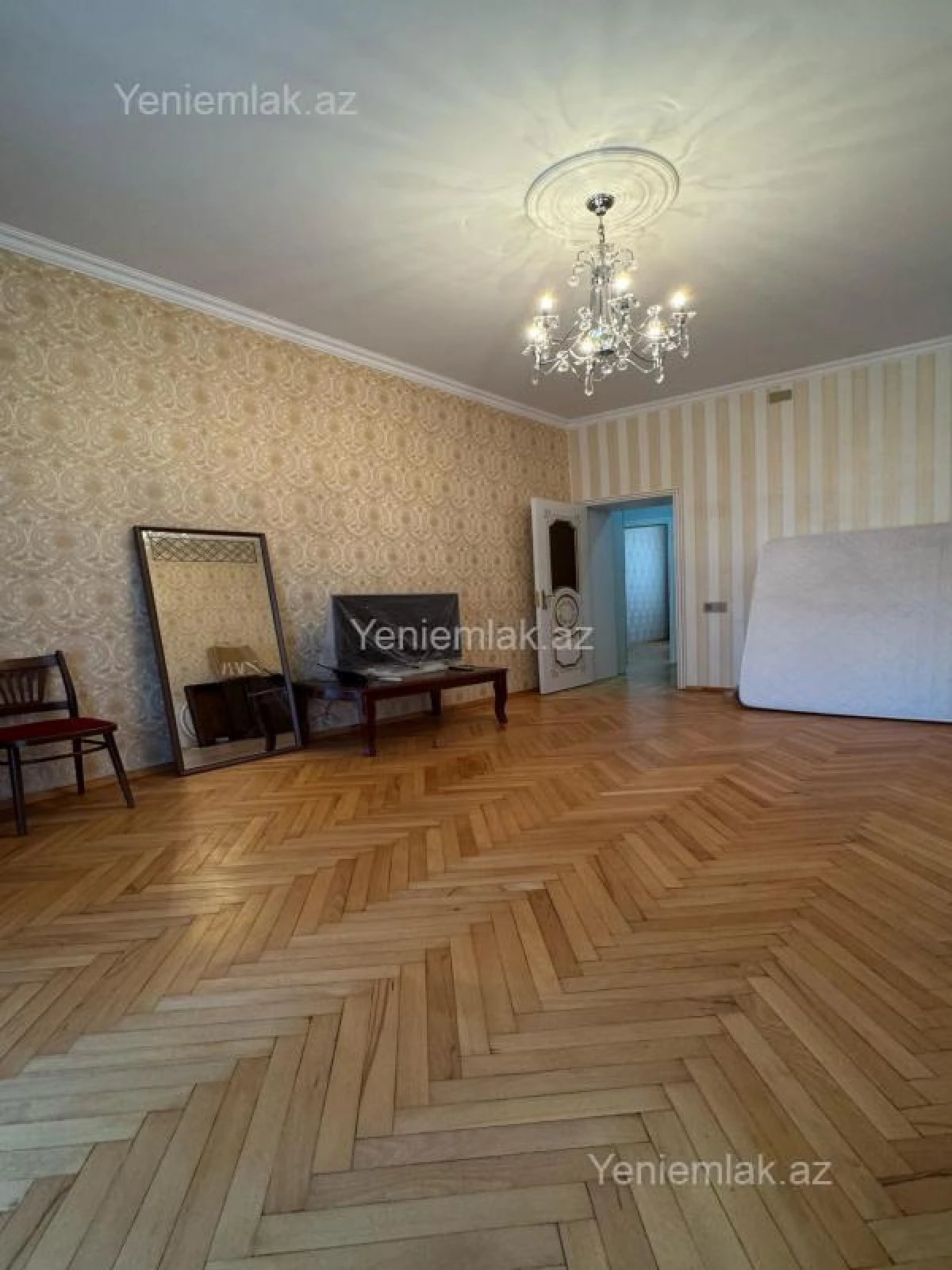 Satılır 2 otaqlı köhnə tikili 60 m²