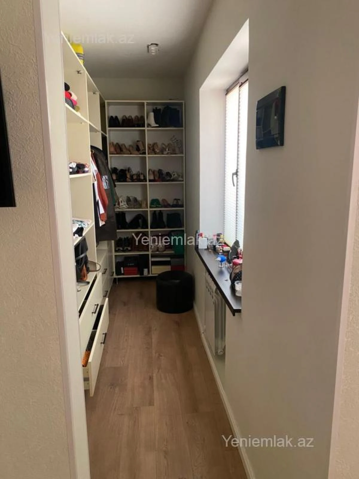 Satılır 5 otaqlı həyət evi 180 m²