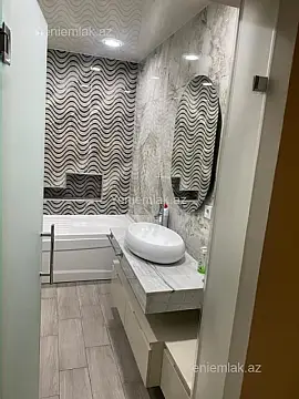 Satılır 5 otaqlı həyət evi 180 m²