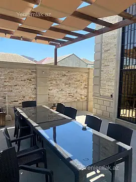 Satılır 5 otaqlı həyət evi 180 m²