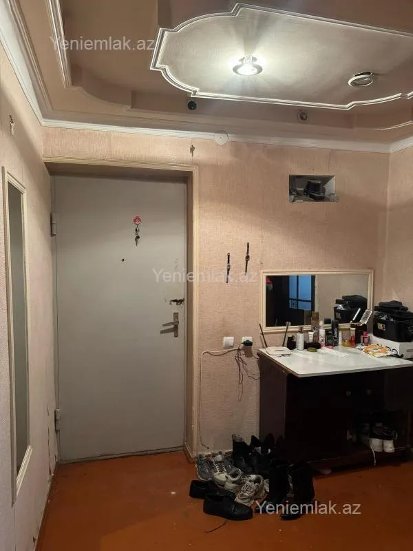 Satılır 3 otaqlı köhnə tikili 80 m²