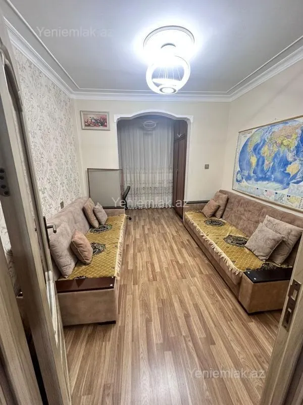 Satılır 3 otaqlı köhnə tikili 80 m²
