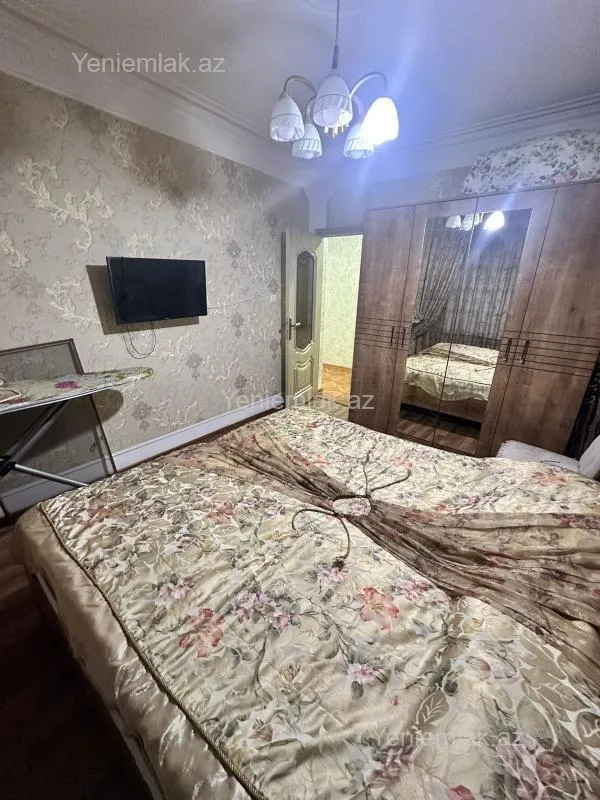 Satılır 3 otaqlı köhnə tikili 80 m²