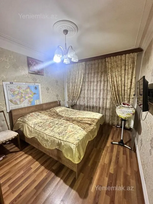 Satılır 3 otaqlı köhnə tikili 80 m²