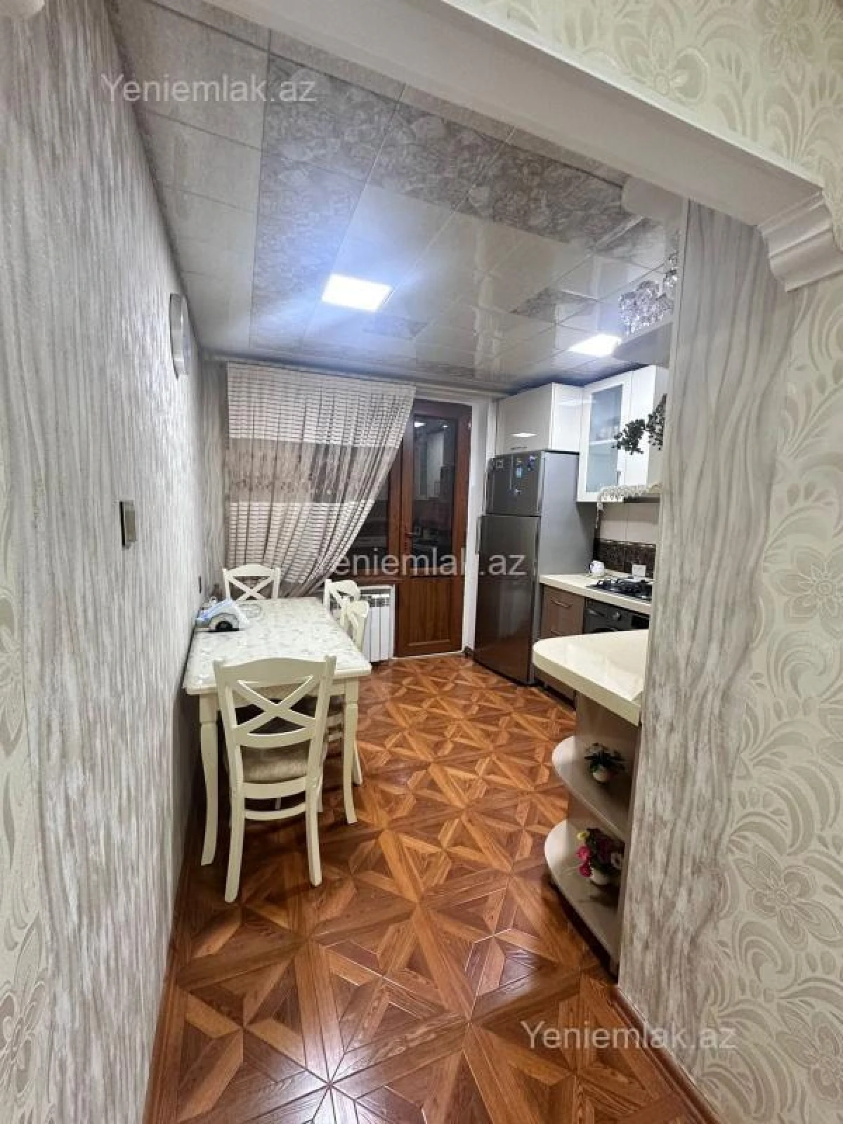 Satılır 3 otaqlı köhnə tikili 80 m²