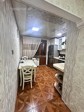 Satılır 3 otaqlı köhnə tikili 80 m²