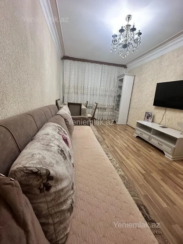 Satılır 3 otaqlı köhnə tikili 80 m²