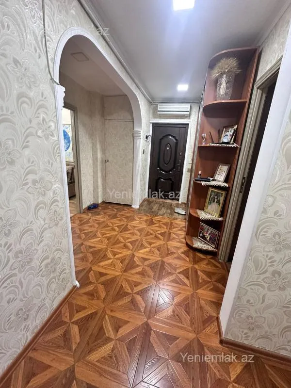 Satılır 3 otaqlı köhnə tikili 80 m²