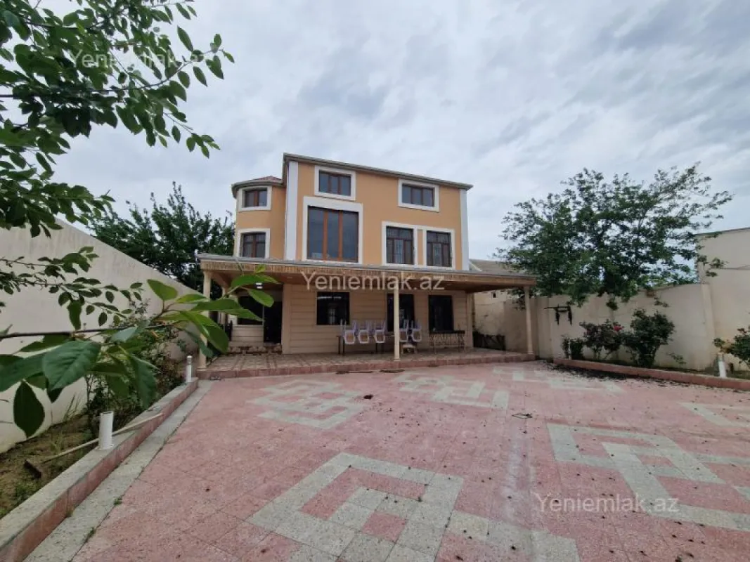 Satılır 6 otaqlı həyət evi 280 m²
