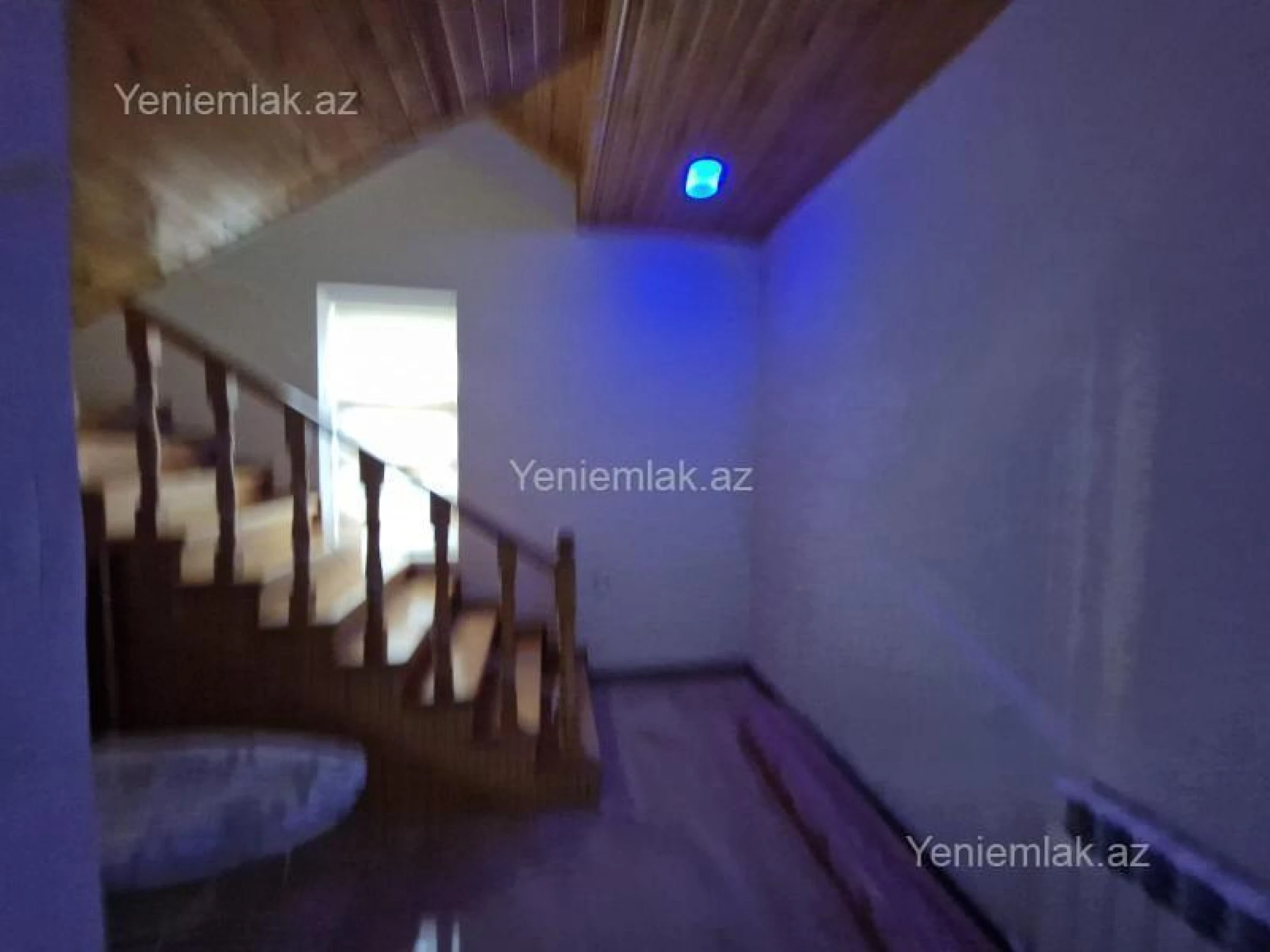 Satılır 6 otaqlı həyət evi 280 m²