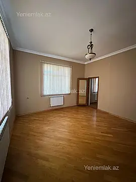 Satılır 9 otaqlı həyət evi 950 m²