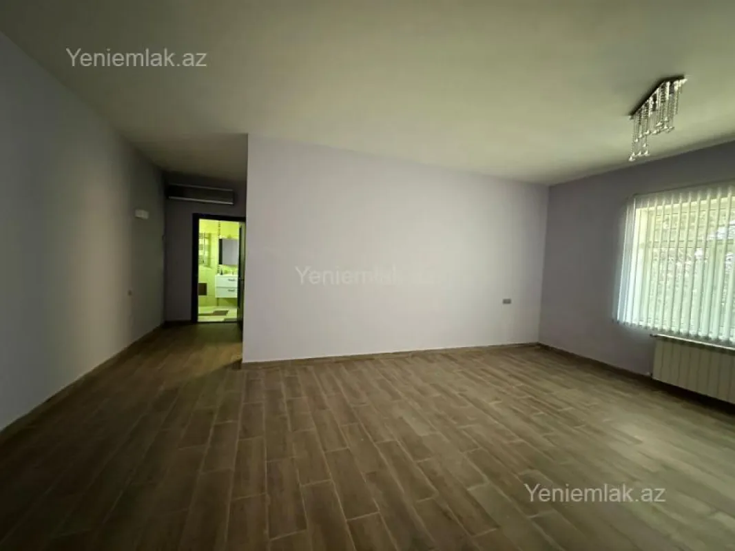 Satılır 9 otaqlı həyət evi 950 m²