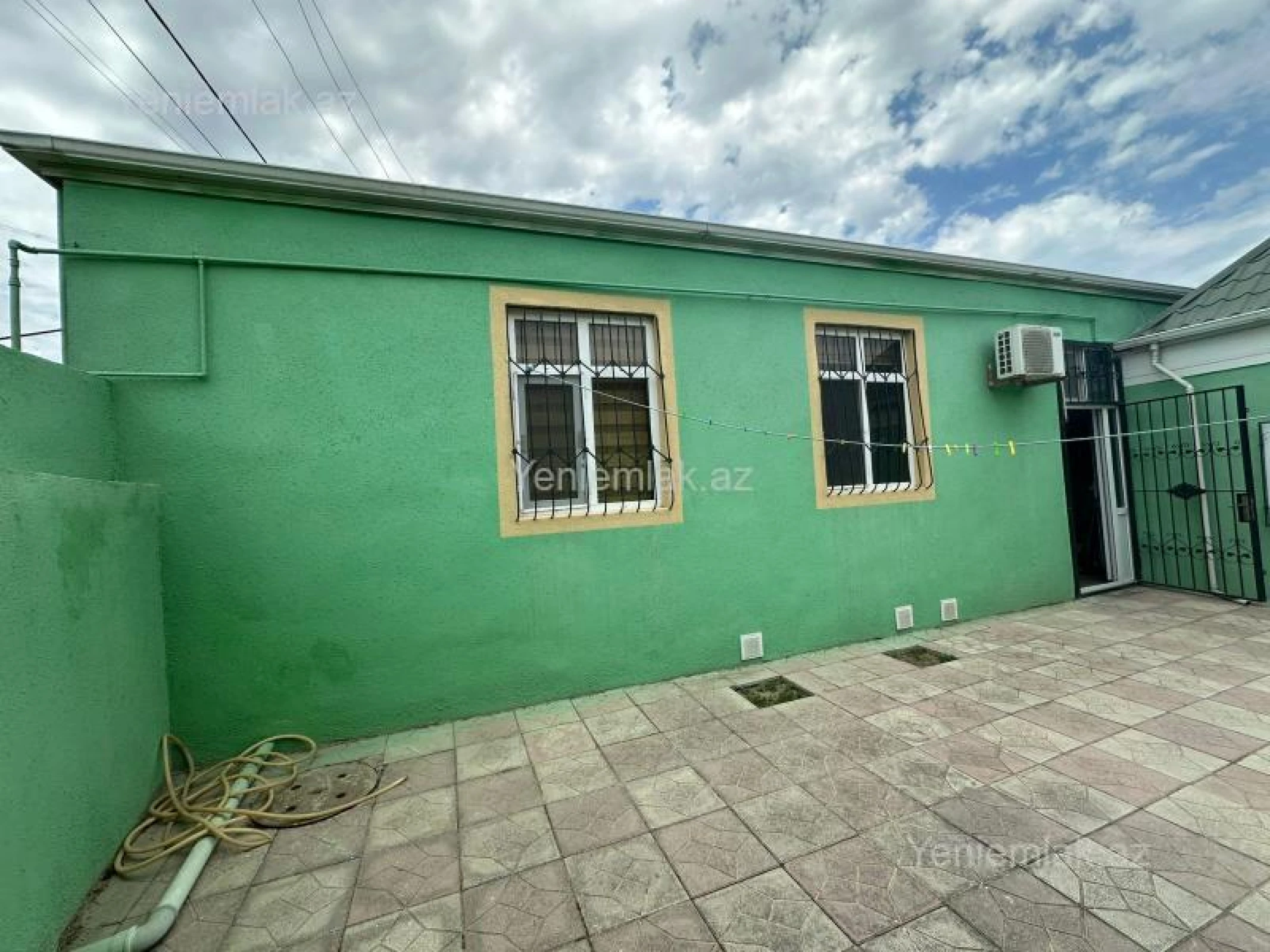 Satılır 4 otaqlı həyət evi 120 m²