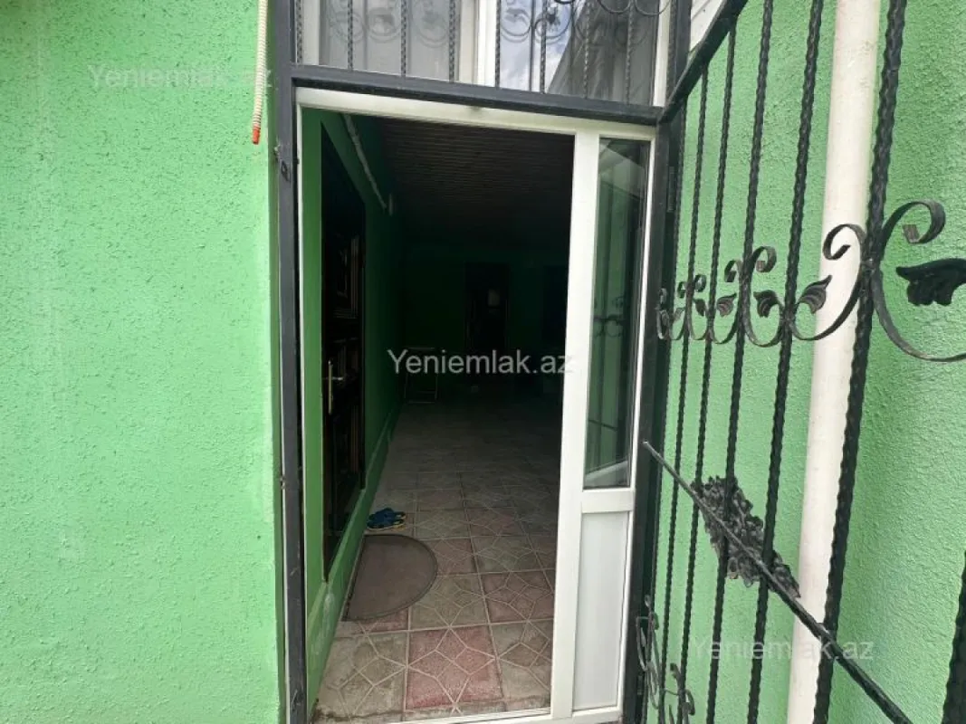 Satılır 4 otaqlı həyət evi 120 m²
