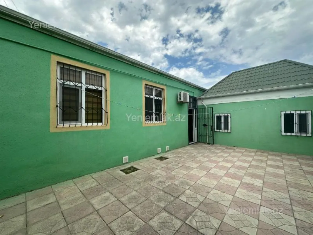 Satılır 4 otaqlı həyət evi 120 m²