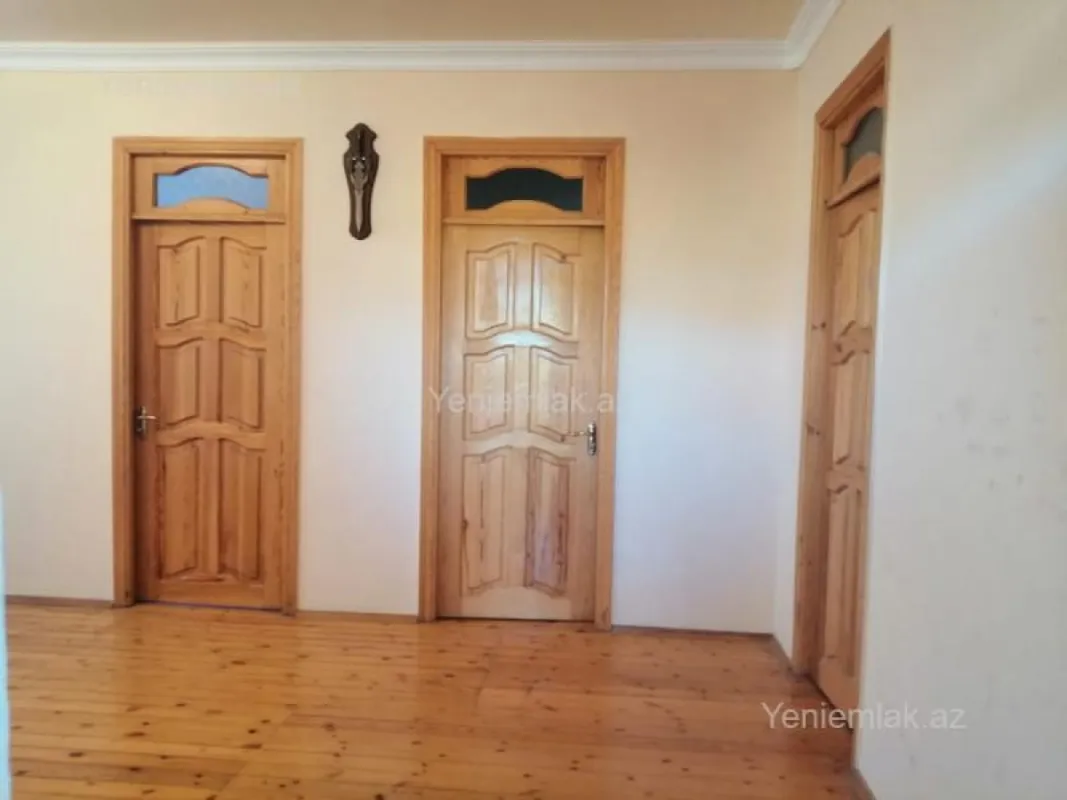 Satılır 4 otaqlı həyət evi 130 m²