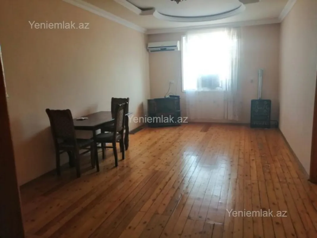 Satılır 4 otaqlı həyət evi 130 m²