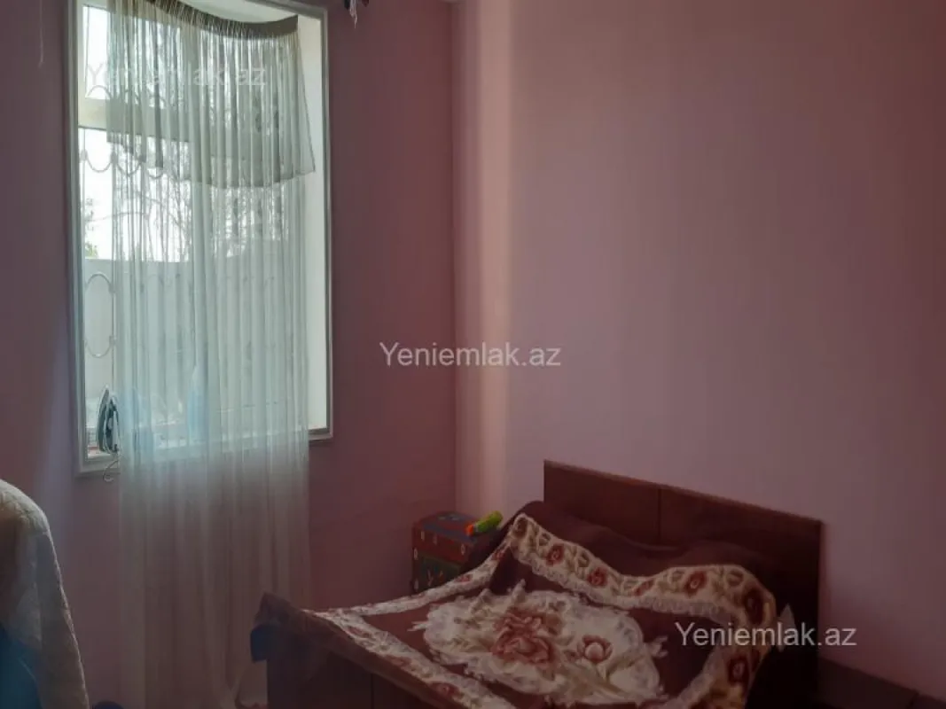 Satılır 4 otaqlı həyət evi 130 m²