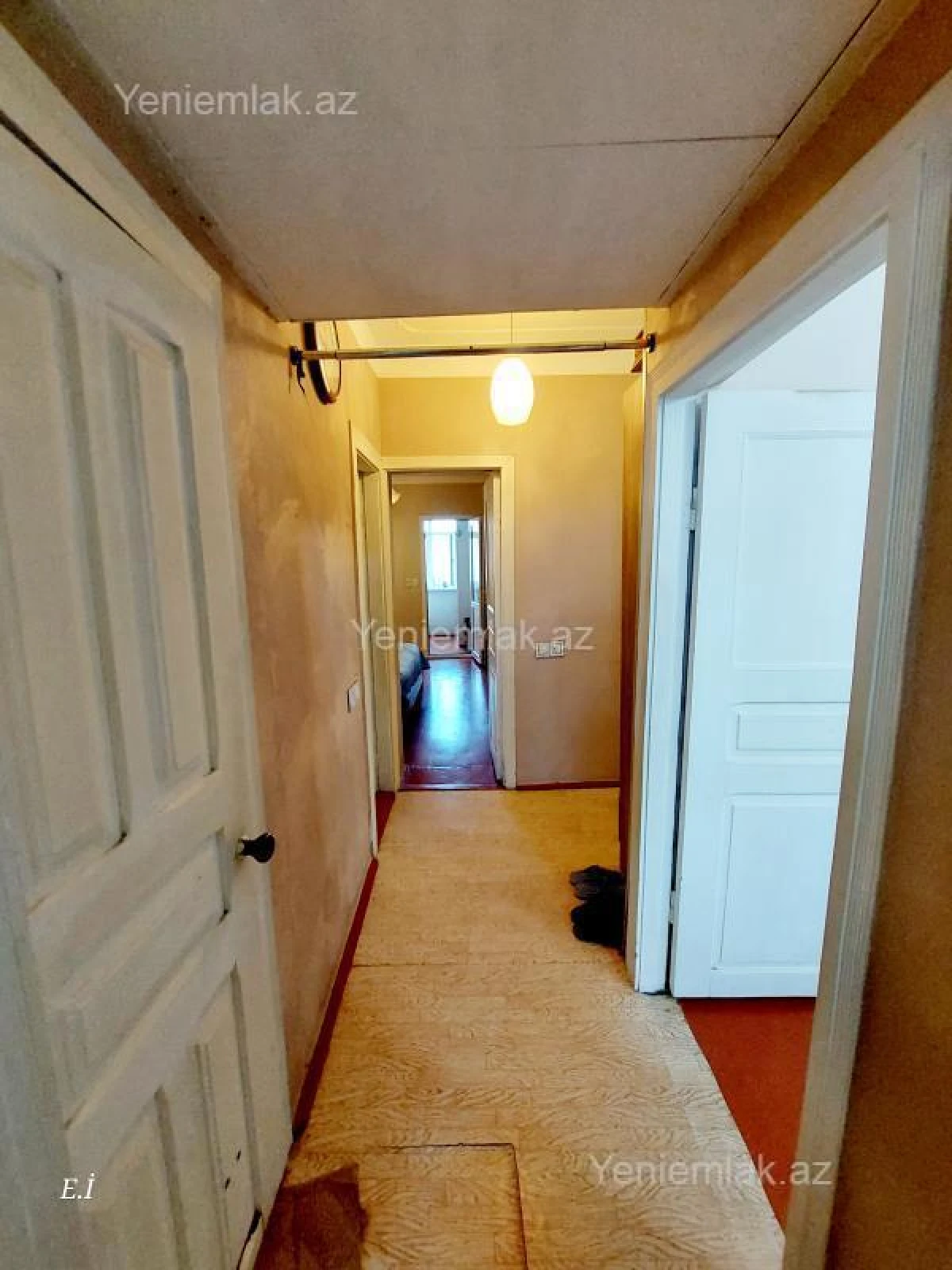 Satılır 3 otaqlı köhnə tikili 68 m²