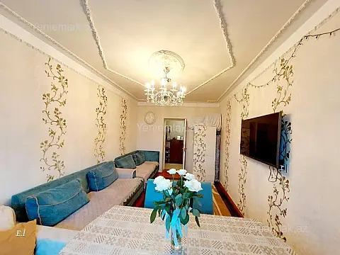 Satılır 3 otaqlı köhnə tikili 68 m² — Sumqayıt, 7-ci mikrorayon 3 otaq 68.00 m²