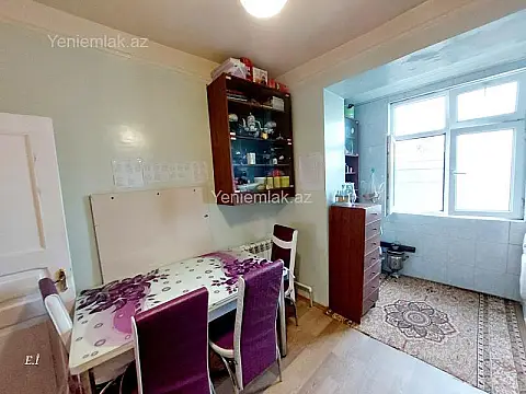 Satılır 3 otaqlı köhnə tikili 68 m²