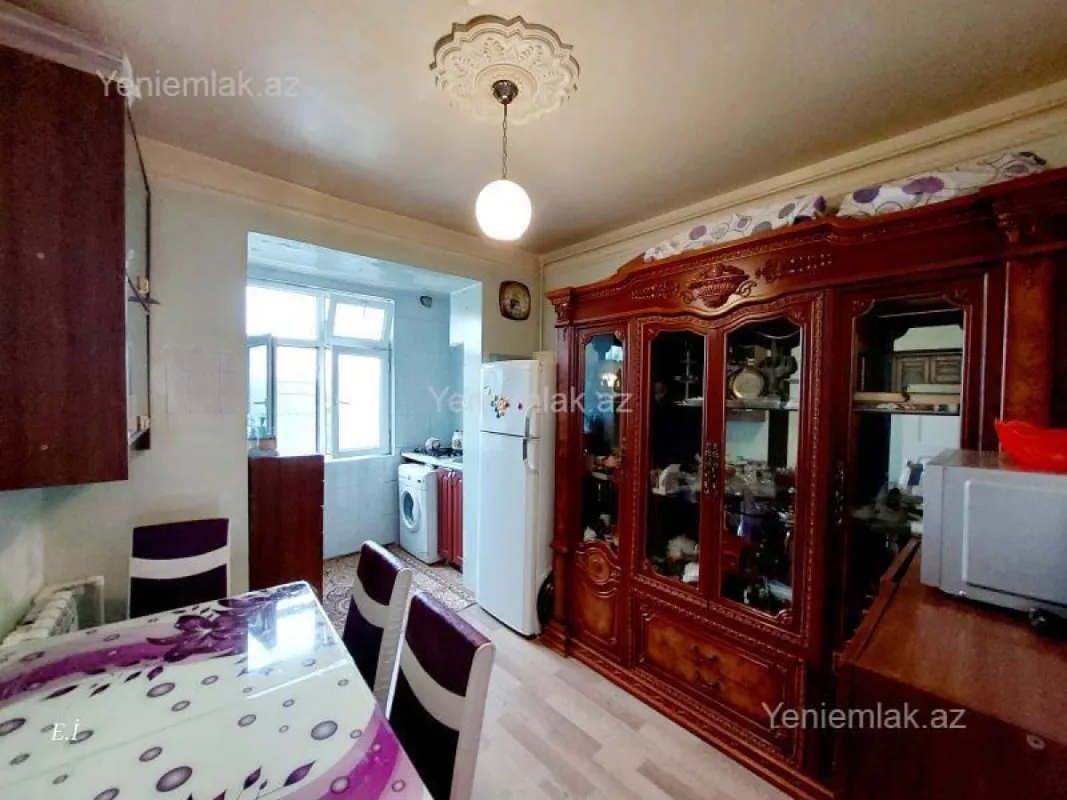 Satılır 3 otaqlı köhnə tikili 68 m²