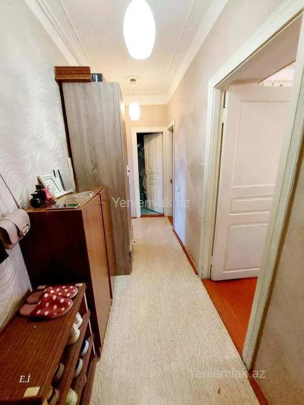 Satılır 3 otaqlı köhnə tikili 68 m²