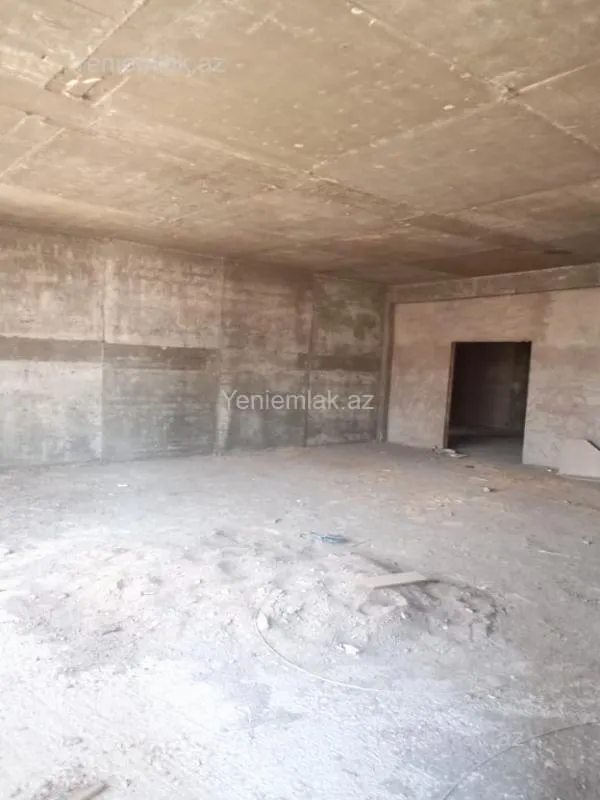 Satılır 4 otaqlı yeni tikili 200 m²