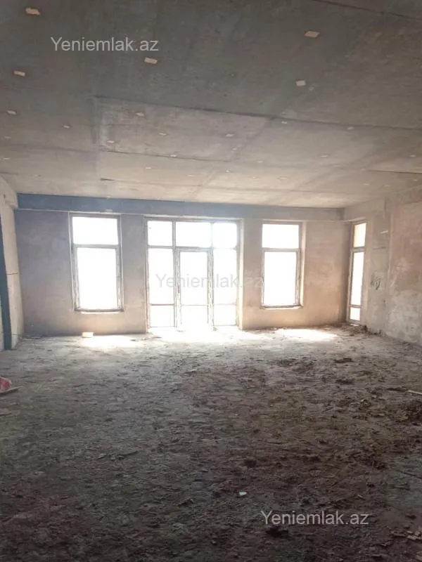 Satılır 4 otaqlı yeni tikili 200 m²